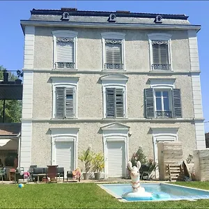  Appartement Joli Dans Maison De Maitre France